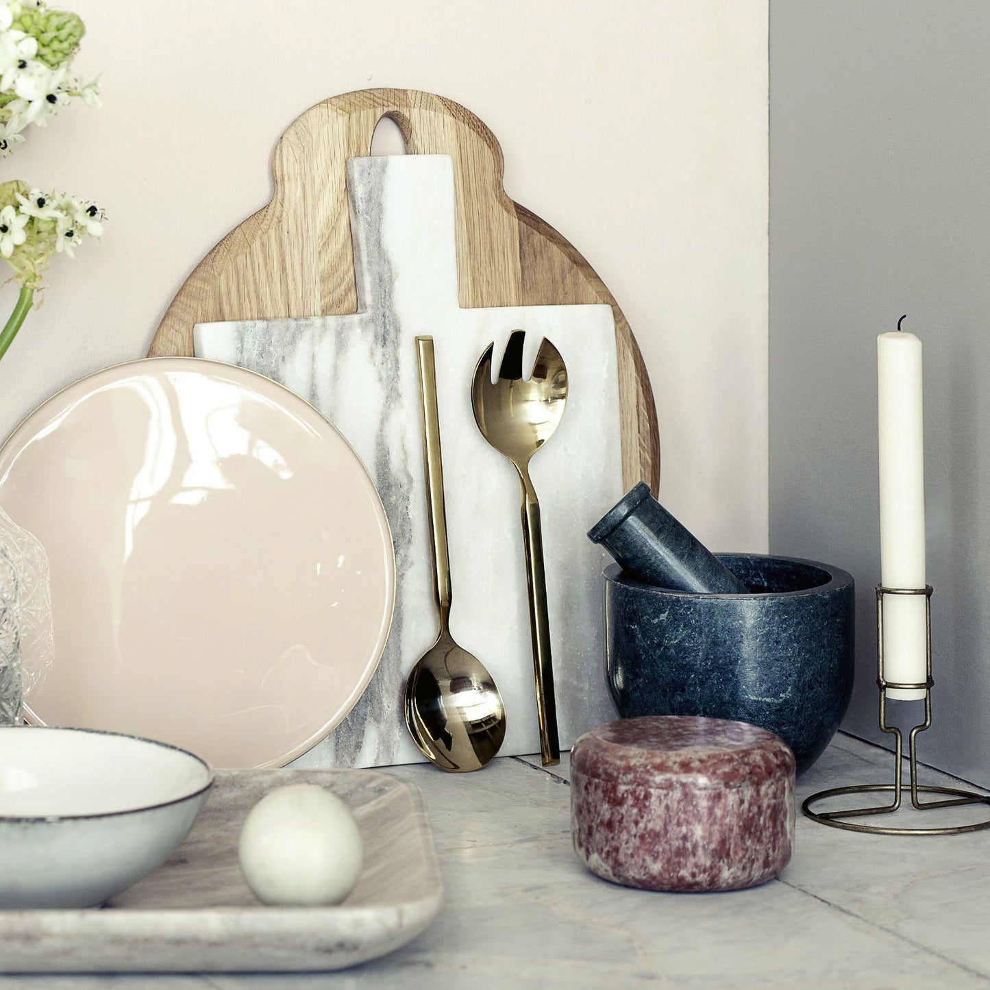 TVIS SALAD SERVERS, GOLD