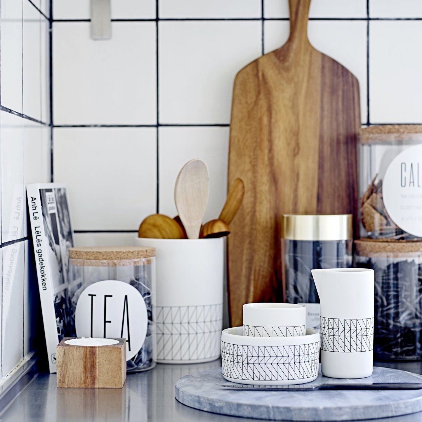 ACACIA CHOPPING BOARD